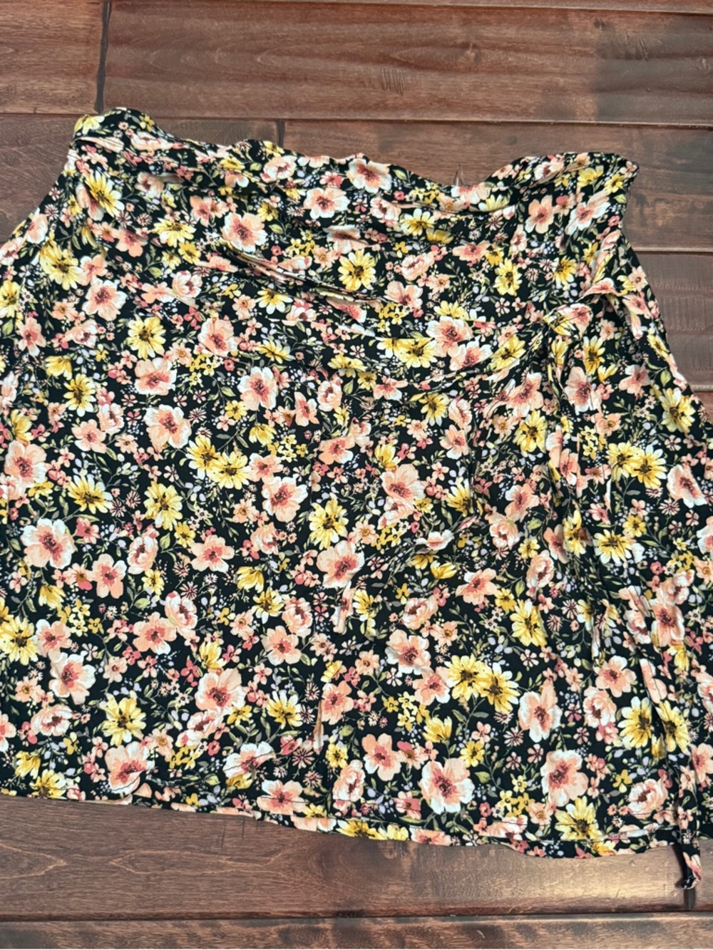 f21 Floral Print Black A-Line 4x Skirt wrap style Pink Yellow Flowers zip A17
